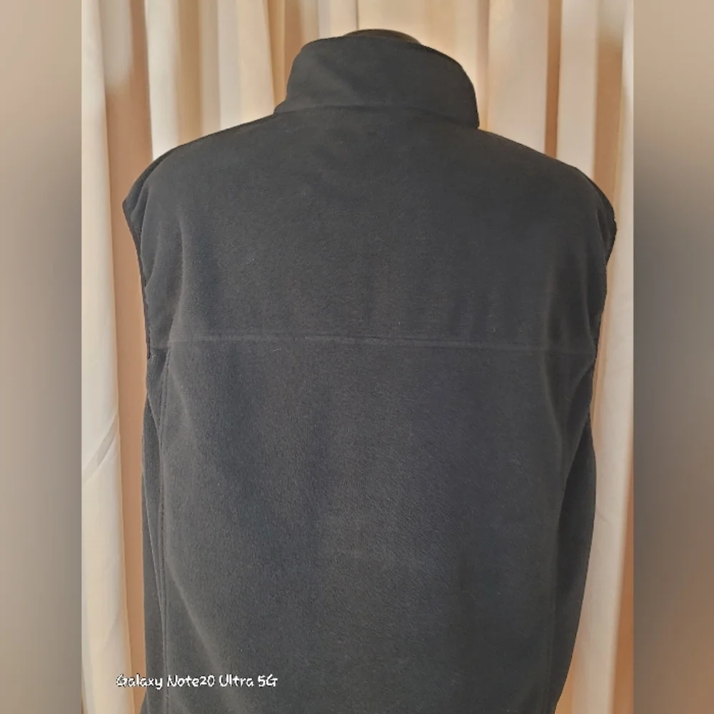 0851. EUC ~ Columbia ~ Black Fleece ~ In Seam Pockets ~ XL